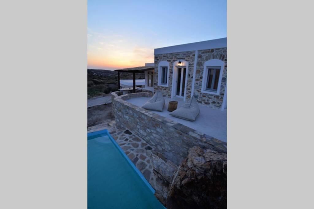 George Farmhouse Chrousa Exterior foto