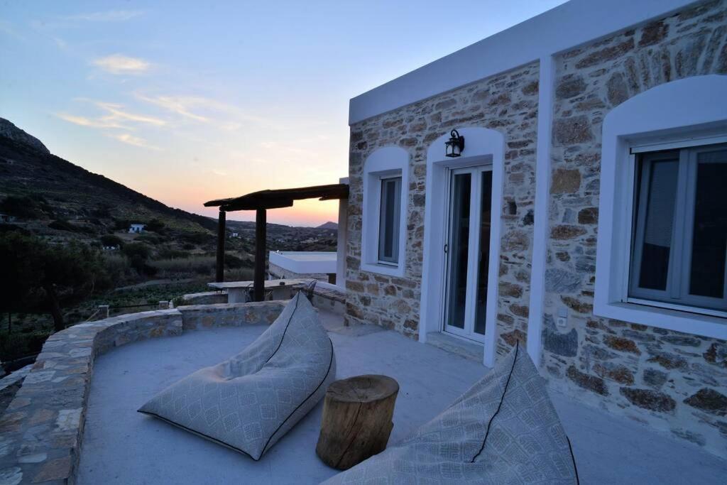 George Farmhouse Chrousa Exterior foto